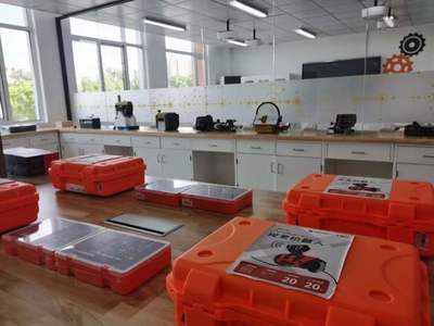 華二松江以創新引領打造“四個校園”，為區域基礎教育高質量發展注入強勁動能